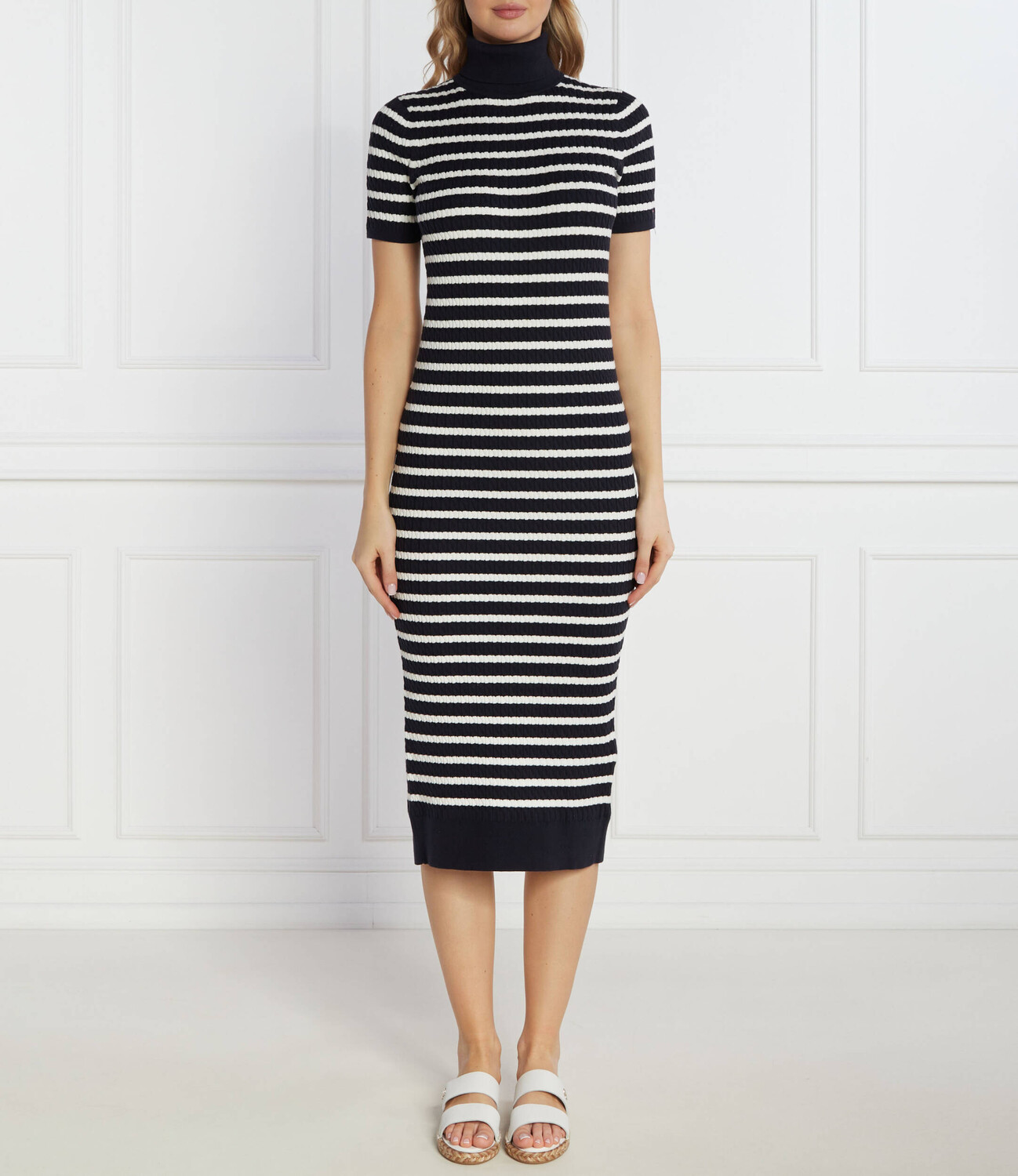 Платье Tommy Hilfiger, темно-синий
Платье Tommy Hilfiger, темно-синий