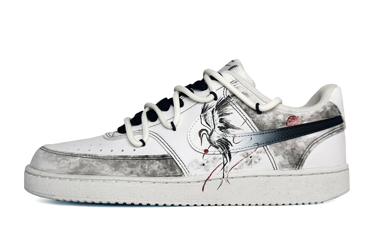 Court Vision 1 Ink Wash Solitary Crane устойчивые к истиранию низкие кроссовки для скейтбординга мужские Nike, черный/белый
Court Vision 1 Ink Wash Solitary Crane устойчивые к истиранию низкие кроссовки для скейтбординга мужские Nike, черный/белый