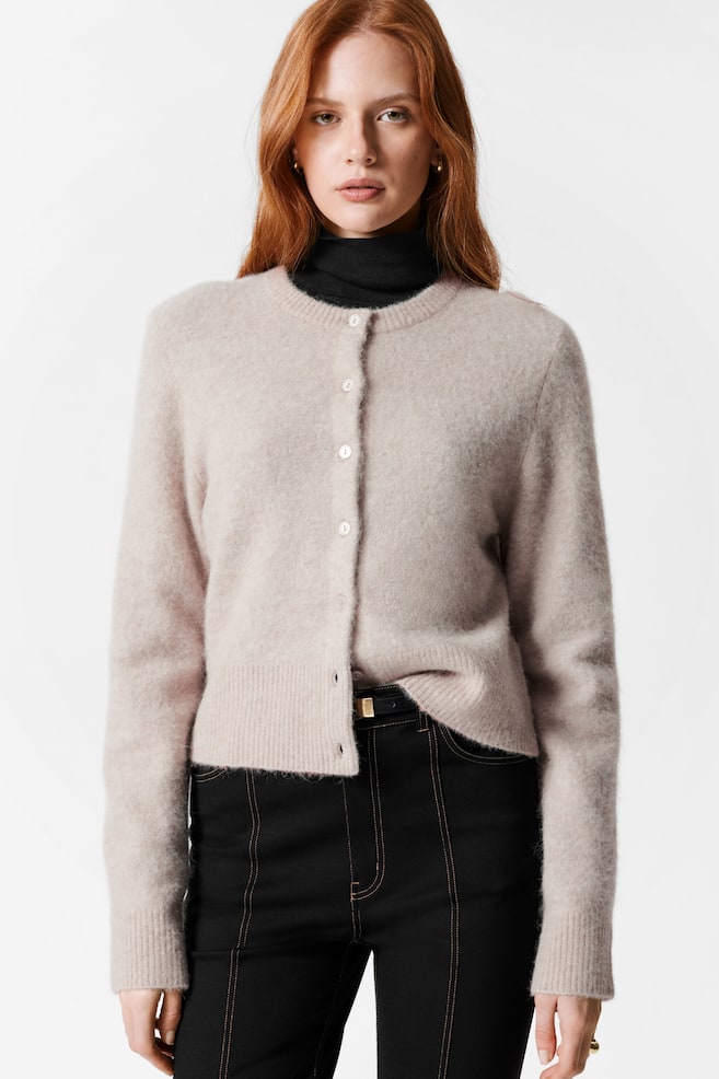 Кардиган из смеси альпаки & Other Stories, бежевый 
Кардиган из смеси альпаки & Other Stories, бежевый