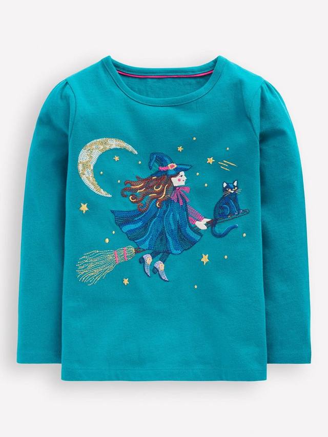 Детская хлопковая футболка с длинными рукавами Mini Boden, Deep Sea Green Witch
Детская хлопковая футболка с длинными рукавами Mini Boden, Deep Sea Green Witch