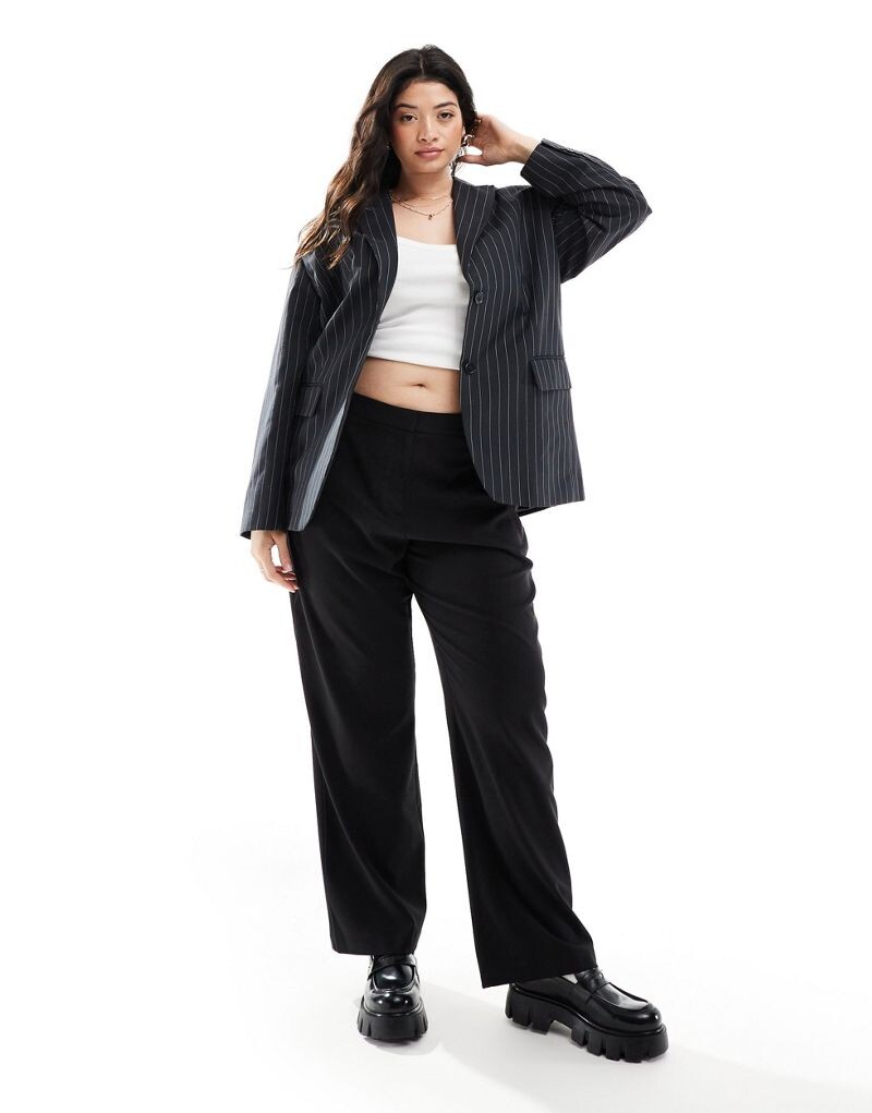 Черные узкие прямые брюки ASOS DESIGN Curve
Черные узкие прямые брюки ASOS DESIGN Curve