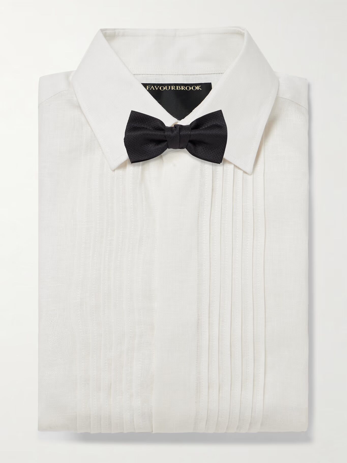 Льняная рубашка-смокинг с защипами FAVOURBROOK, белый
Льняная рубашка-смокинг с защипами FAVOURBROOK, белый