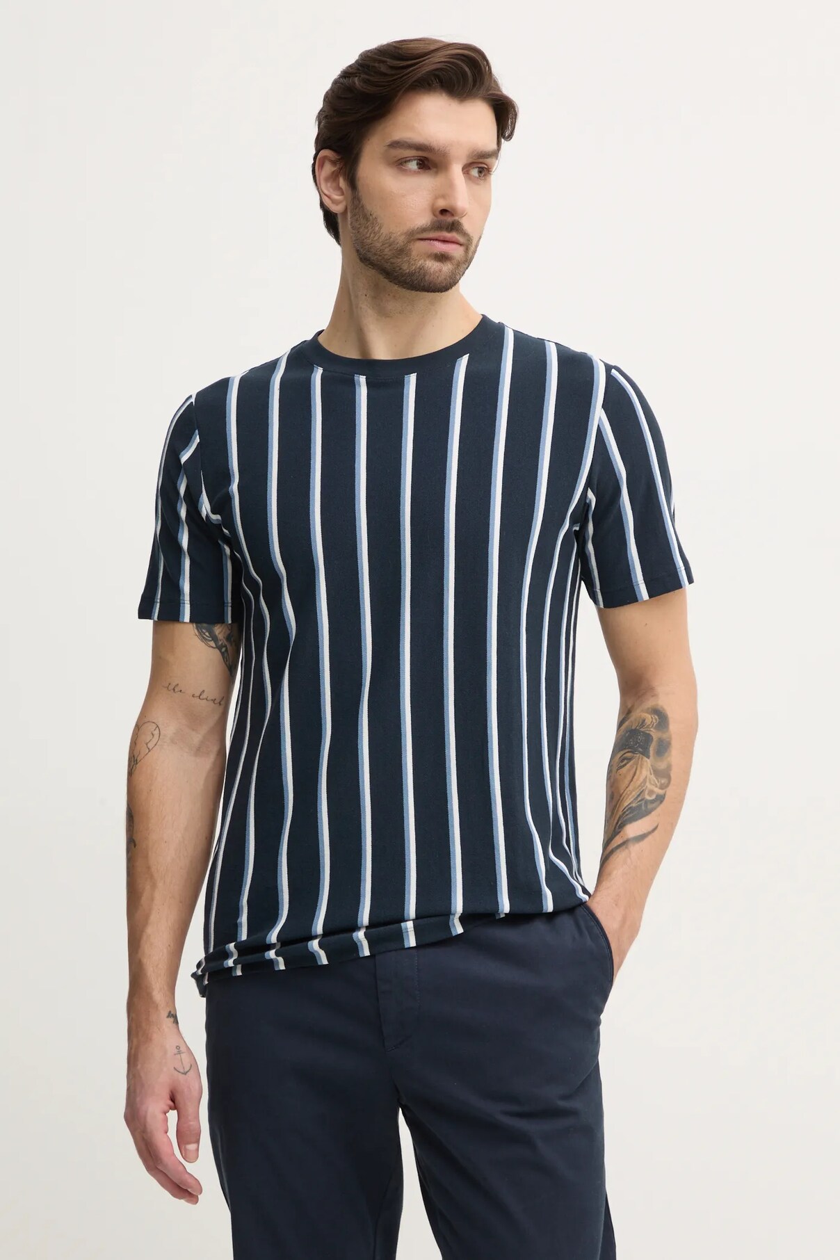 Футболка из хлопка Lindbergh, темно-синий
Футболка из хлопка Lindbergh, темно-синий