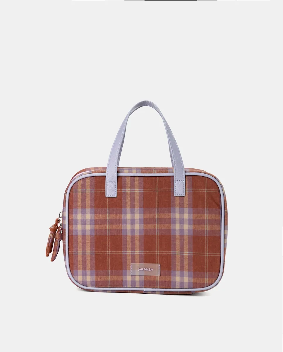 Косметичка с принтом Jo & Mr. Joe, коричневый
Косметичка с принтом Jo & Mr. Joe, коричневый