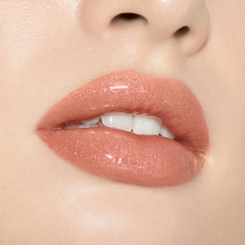 Блеск для губ Kylie Cosmetics High Gloss, sheer warm pink with shimmer/my moon and stars
Блеск для губ Kylie Cosmetics High Gloss, sheer warm pink with shimmer/my moon and stars