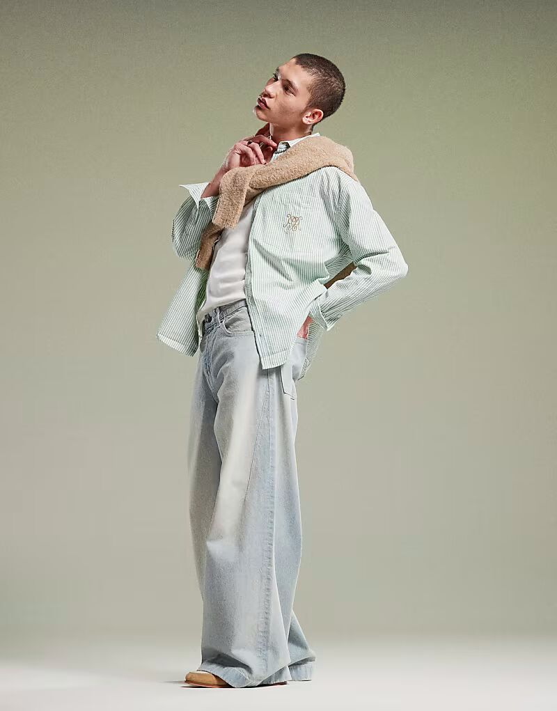 Джинсы ASOS DESIGN очень широкого кроя светло-голубого цвета с декоративными швами
Джинсы ASOS DESIGN очень широкого кроя светло-голубого цвета с декоративными швами