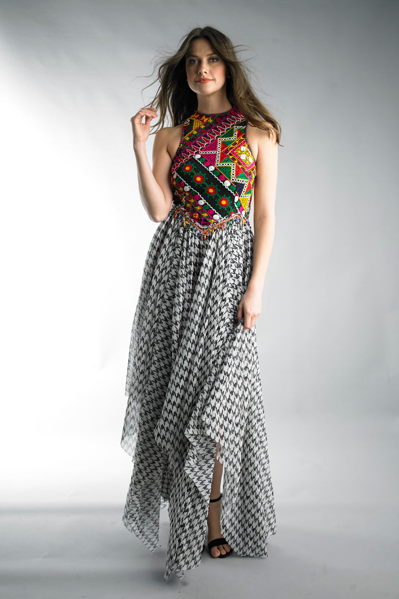 Платье без рукавов с неровной юбкой Basix Black Label, Multi
Платье без рукавов с неровной юбкой Basix Black Label, Multi