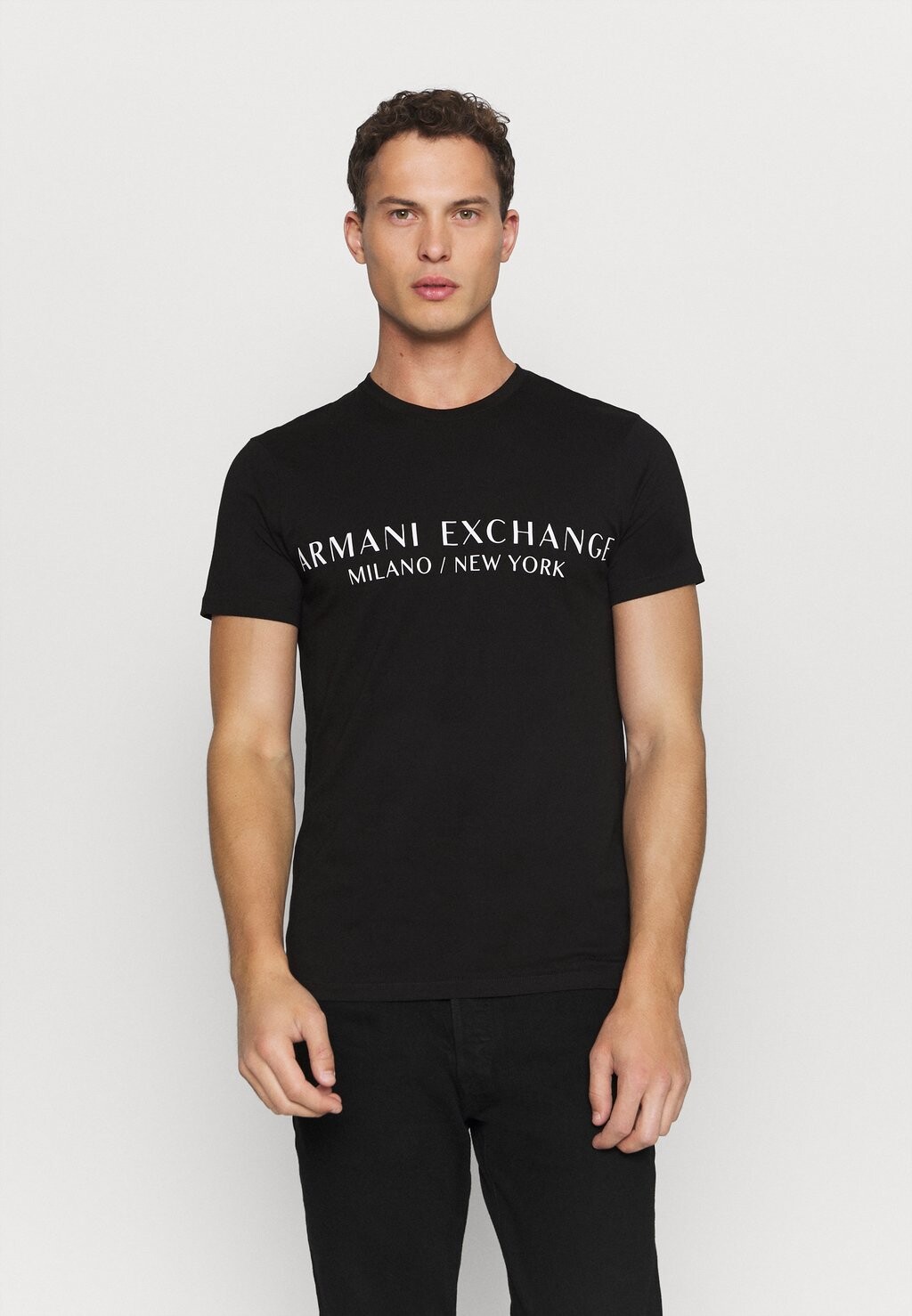 Футболка с принтом Armani Exchange, черный
Футболка с принтом Armani Exchange, черный