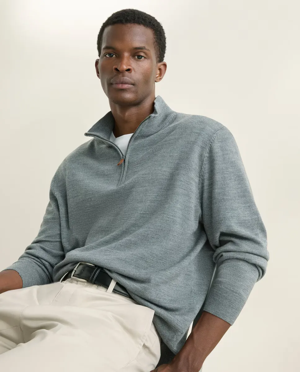 Мужской полуводолазка с однотонной молнией 100% меринос Emidio Tucci, серый
Мужской полуводолазка с однотонной молнией 100% меринос Emidio Tucci, серый