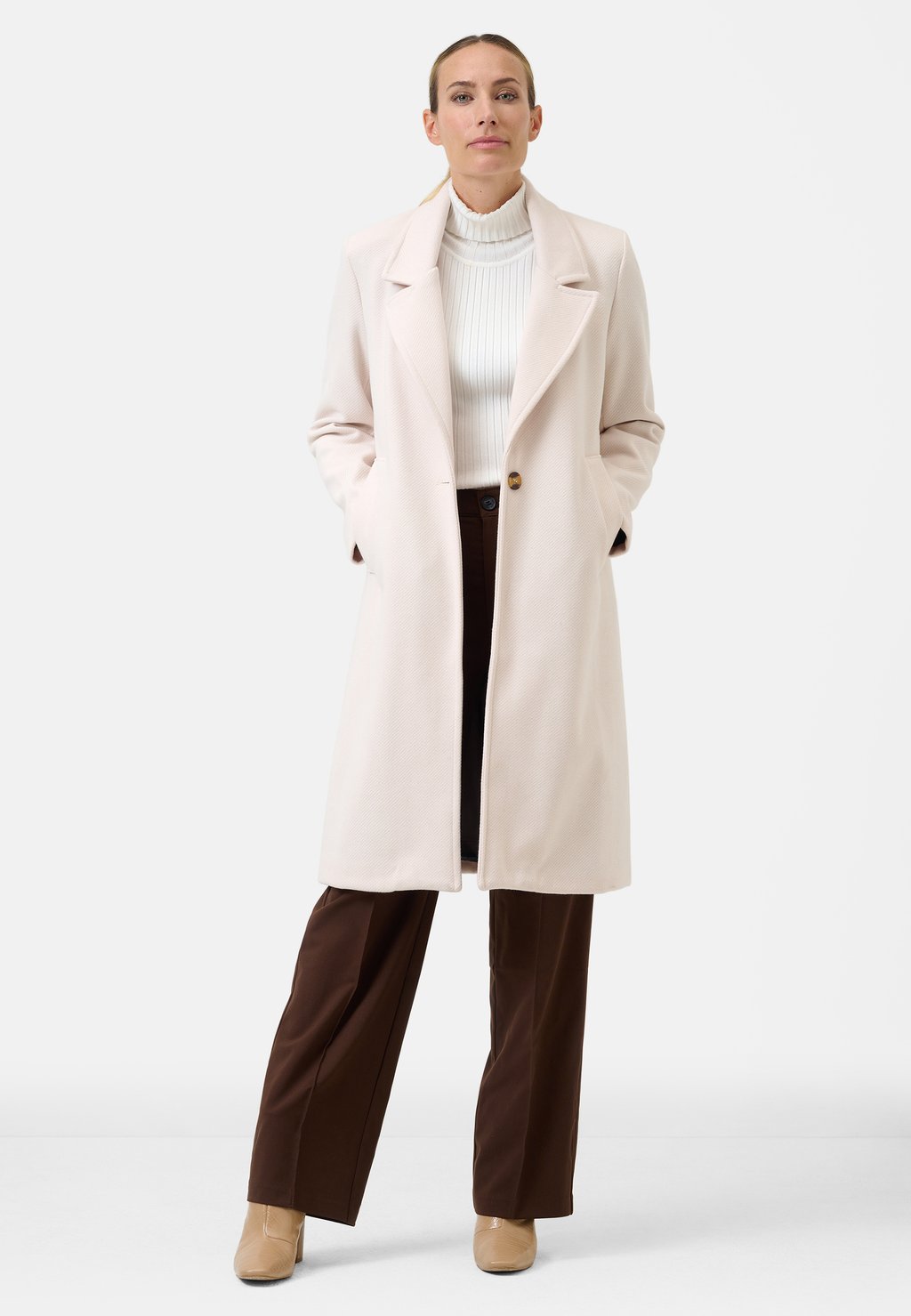 Классическое пальто LIVIA Ricano, белый
Классическое пальто LIVIA Ricano, белый