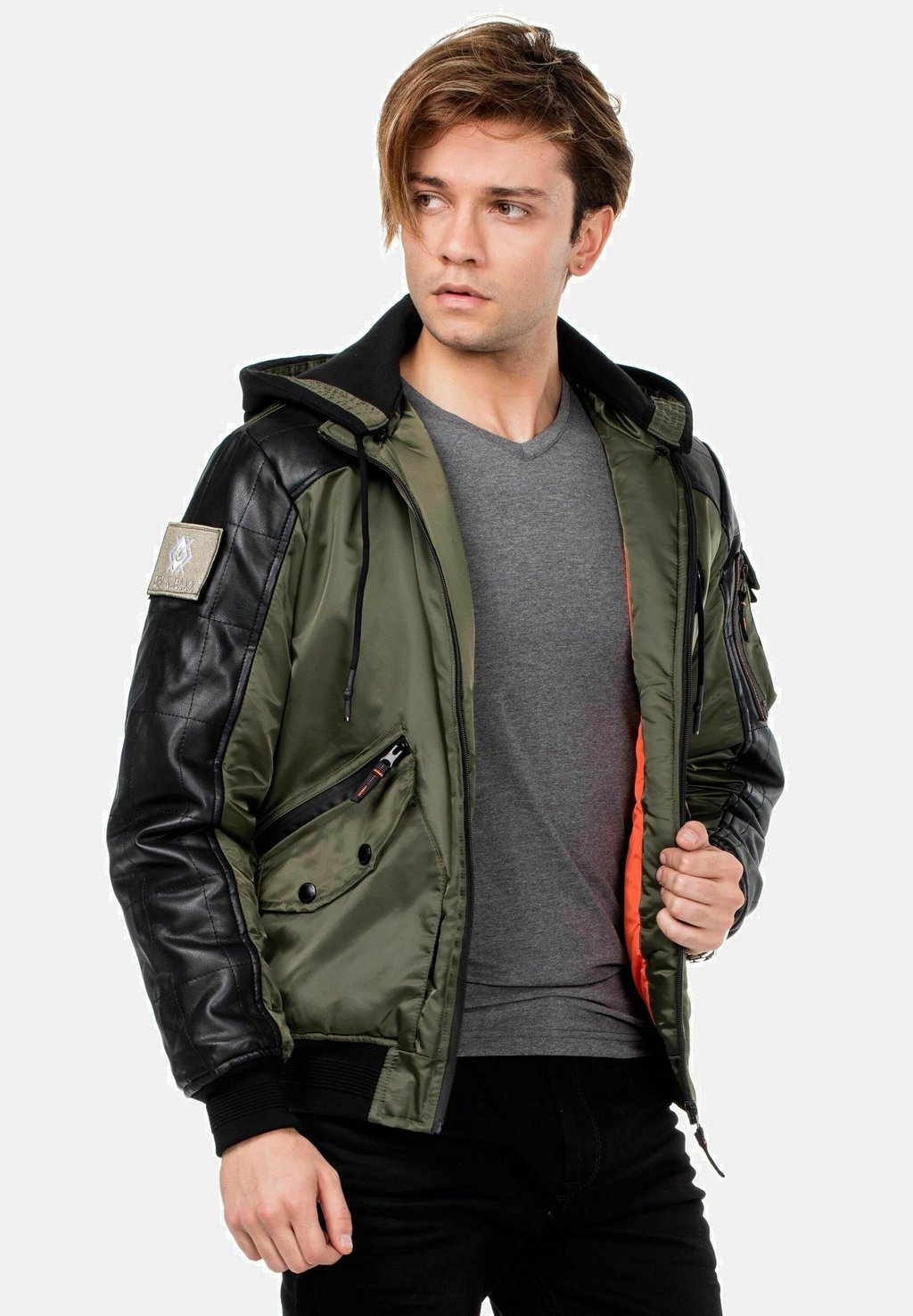 Куртка-бомбер Cipo & Baxx, хаки
Куртка-бомбер Cipo & Baxx, хаки