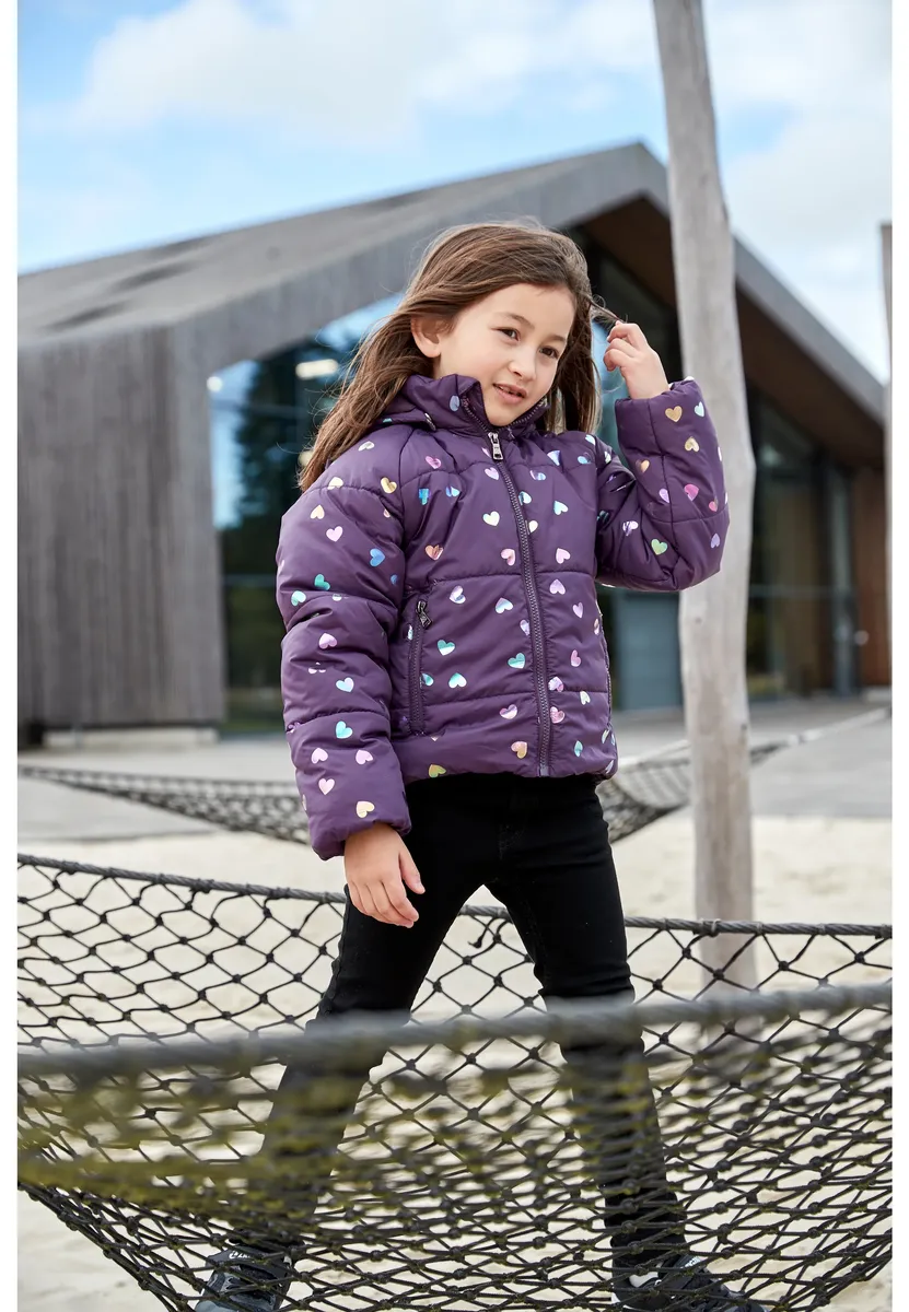 Стеганая куртка ZIGZAG "Candys" в теплом и модном дизайне, фиолетовый
Стеганая куртка ZIGZAG "Candys" в теплом и модном дизайне, фиолетовый