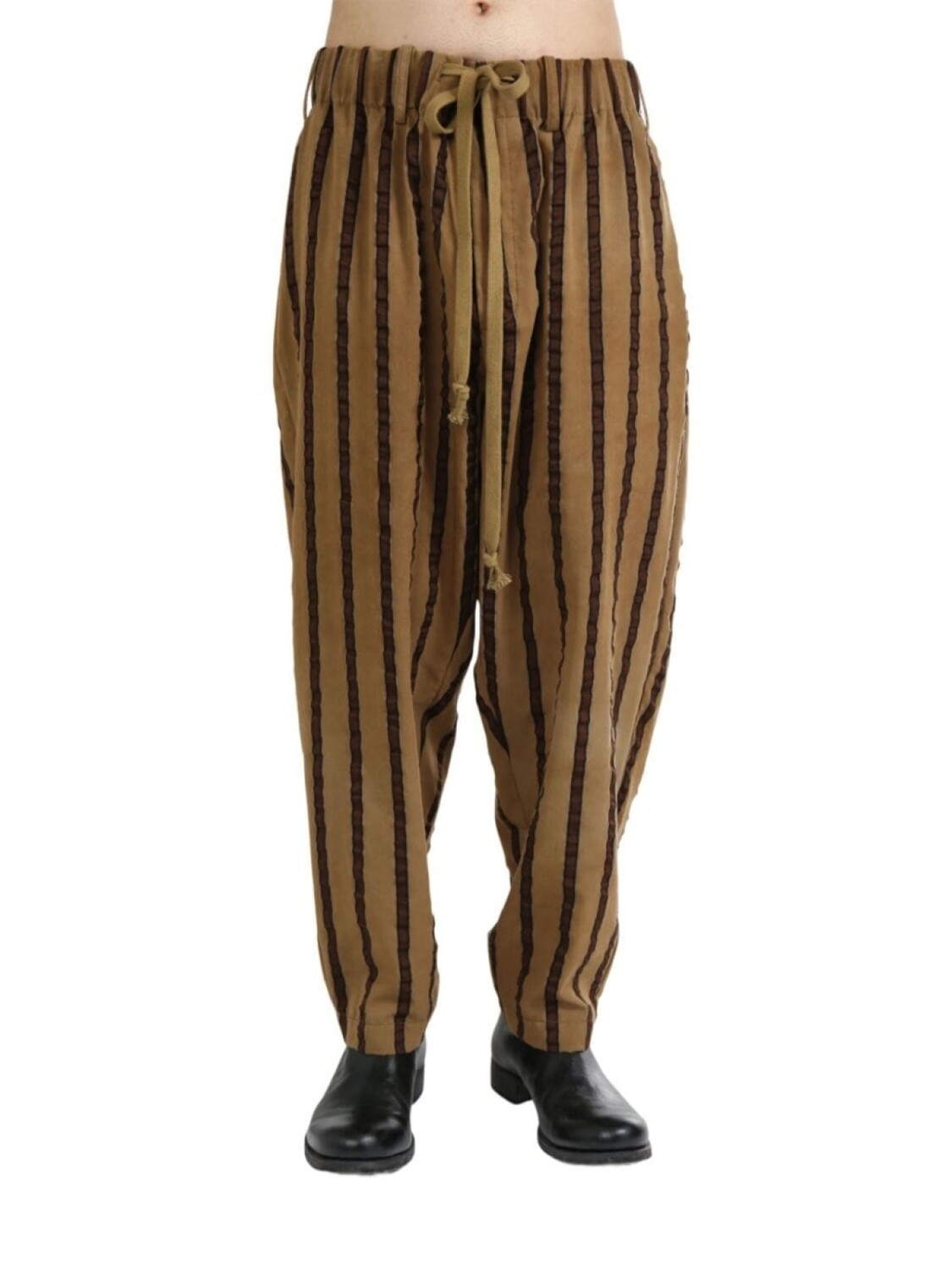 Uma Wang полосатые свободные брюки, коричневый
Uma Wang полосатые свободные брюки, коричневый