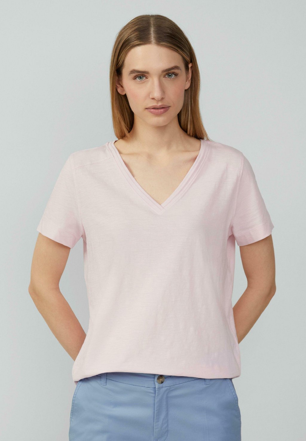 Базовая футболка V-AUSSCHNITT KURZARM FLAMMGARN s.Oliver, светло-розовый
Базовая футболка V-AUSSCHNITT KURZARM FLAMMGARN s.Oliver, светло-розовый