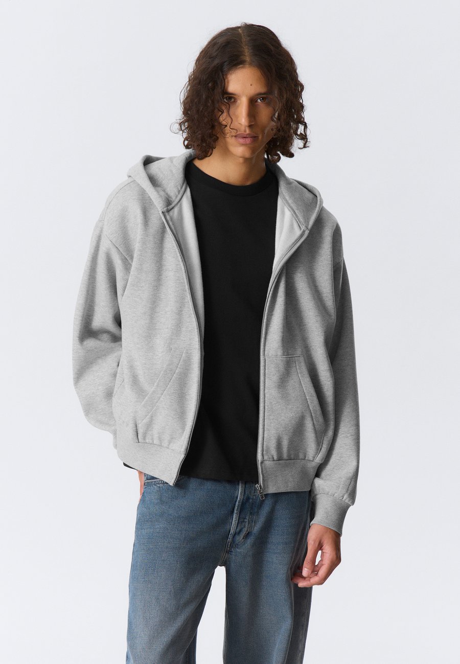 Толстовка Weekday Zip-up sweatshirt, Grey Melange/Grey, Серый, Толстовка Weekday Zip-up sweatshirt, Grey Melange/Grey
Толстовка Weekday Zip-up sweatshirt, Grey Melange/Grey, Серый, Толстовка Weekday Zip-up sweatshirt, Grey Melange/Grey