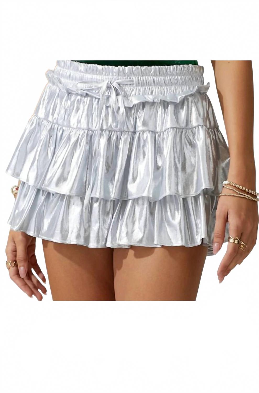 Многоярусная атласная юбка-шорты с завязками белого цвета Day + Moon, белый
Многоярусная атласная юбка-шорты с завязками белого цвета Day + Moon, белый