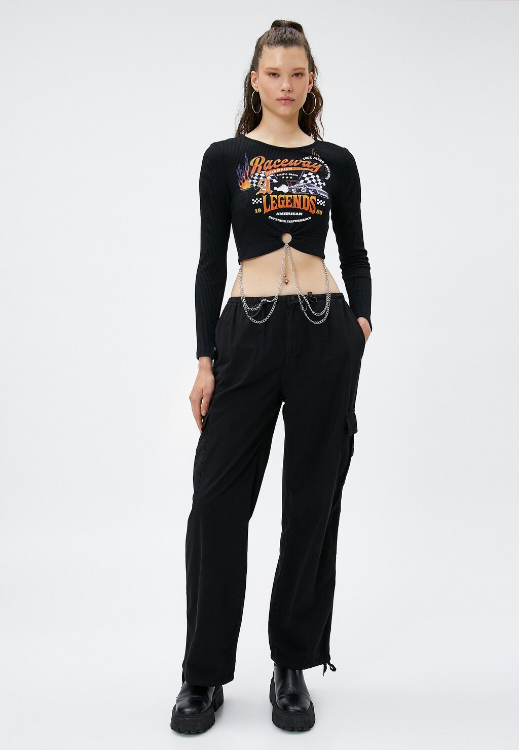 Топ с длинными рукавами CHAIN DETAIL PRINTED CROP Koton, черный
Топ с длинными рукавами CHAIN DETAIL PRINTED CROP Koton, черный