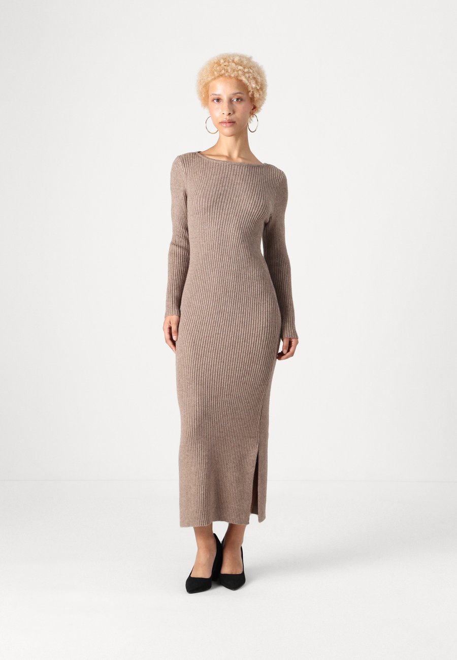 Платье ONLY Petite ONLKATIA MAXI DRESS , Malt Ball/Light Brown
Платье ONLY Petite ONLKATIA MAXI DRESS , Malt Ball/Light Brown