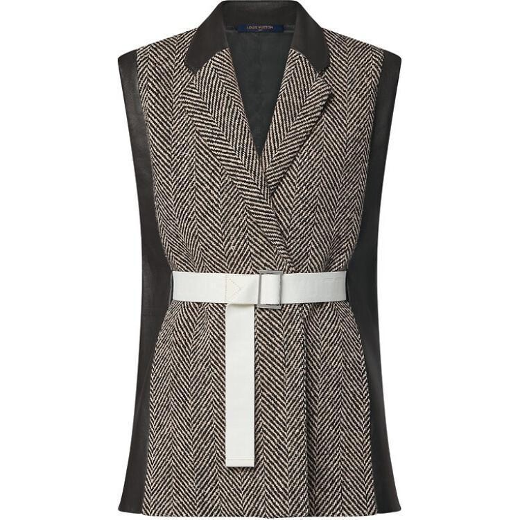 Деловой костюм женский серый Louis Vuitton
Деловой костюм женский серый Louis Vuitton