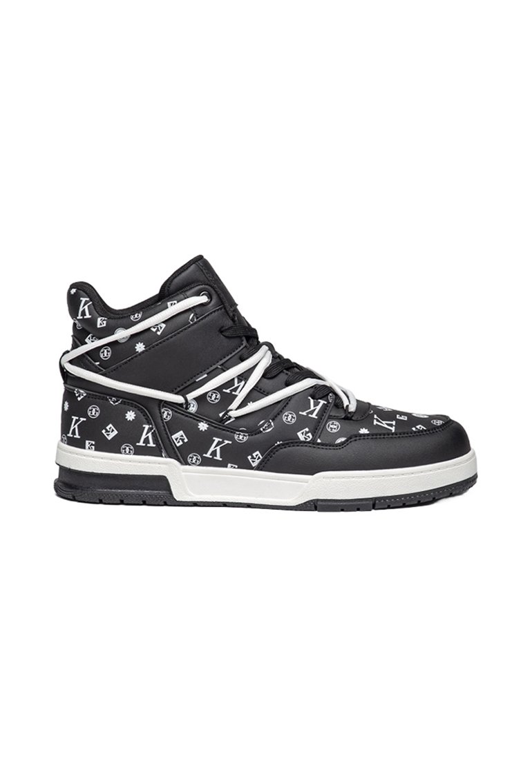 Кроссовки Gianni Kavanagh SNEAKERS LOGOMANIA, Black
Кроссовки Gianni Kavanagh SNEAKERS LOGOMANIA, Black
