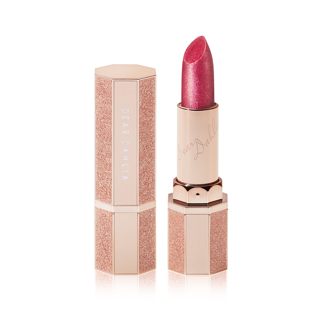 Глянцевая, объемная помада allure shine lutrous lip plumper Dear Dahlia, цвет temptation, вес 3.6 гр.
Глянцевая, объемная помада allure shine lutrous lip plumper Dear Dahlia, цвет temptation, вес 3.6 гр.