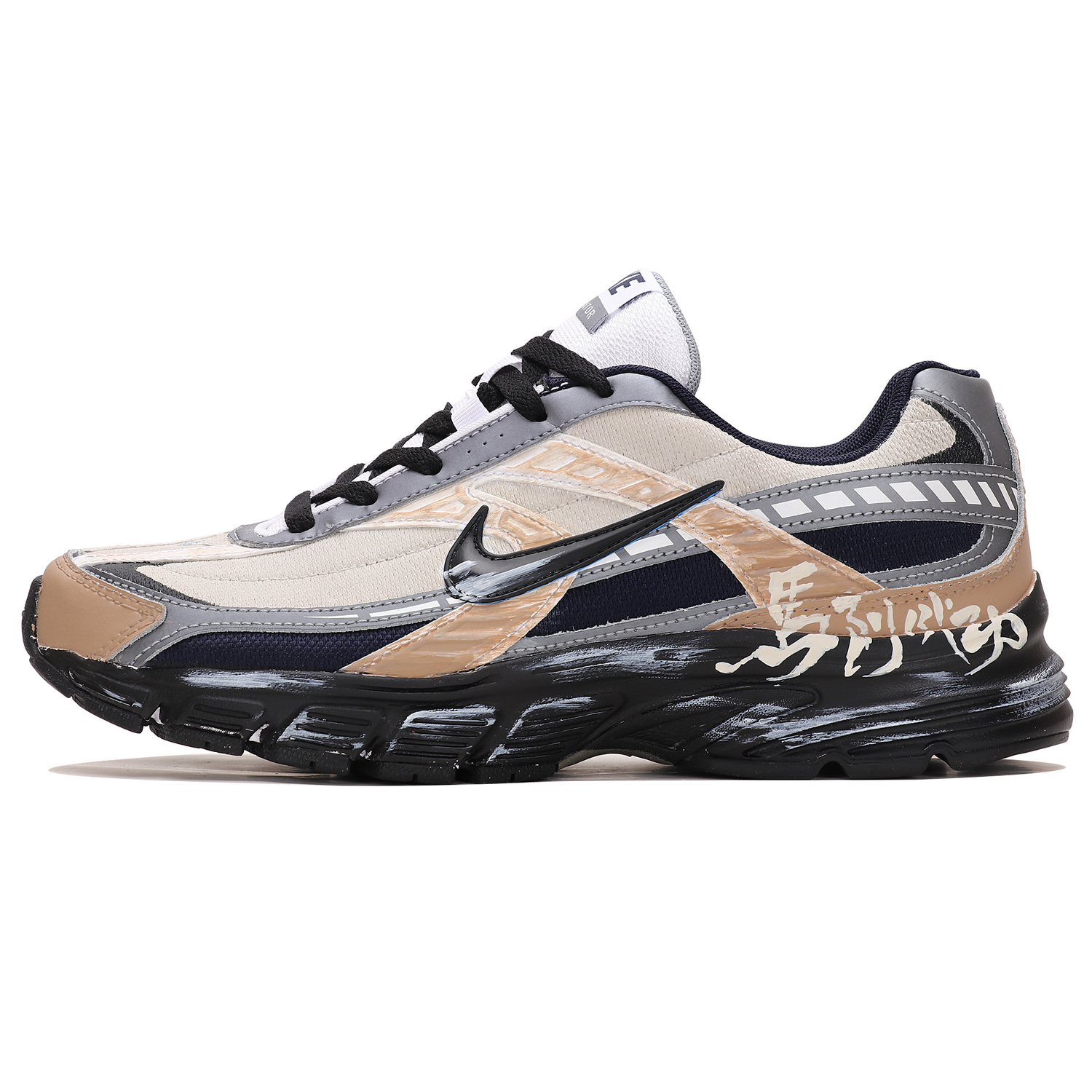 Nike Initiator Abrasion Resistant Low top Бежево-черные кроссовки для мужчин
Nike Initiator Abrasion Resistant Low top Бежево-черные кроссовки для мужчин