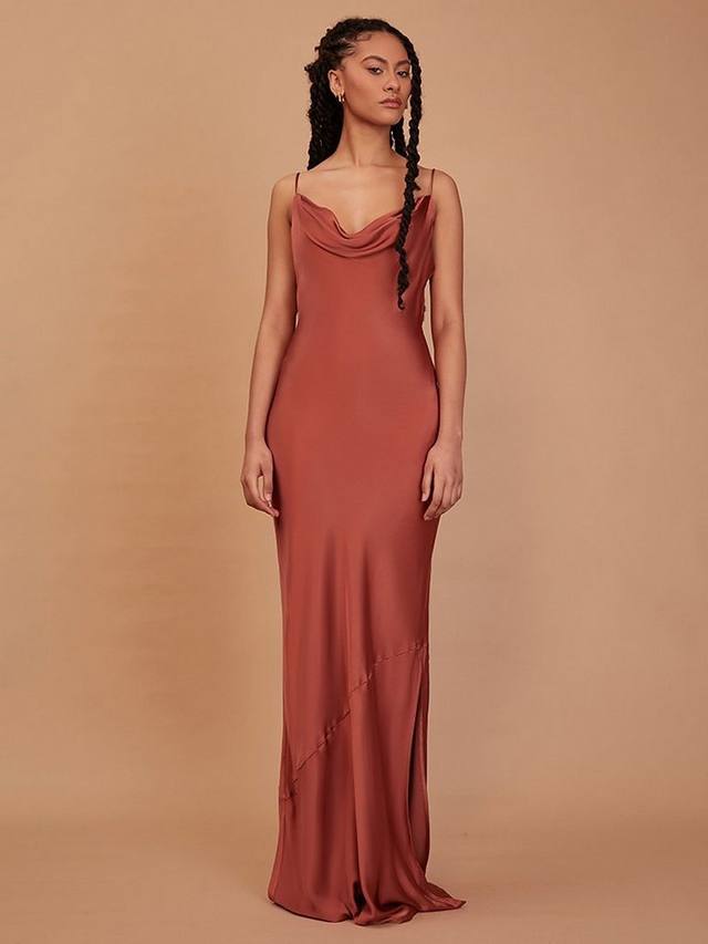 Атласное макси-платье с косым вырезом и капюшоном из полленки Rewritten, цвет Terracotta
Атласное макси-платье с косым вырезом и капюшоном из полленки Rewritten, цвет Terracotta