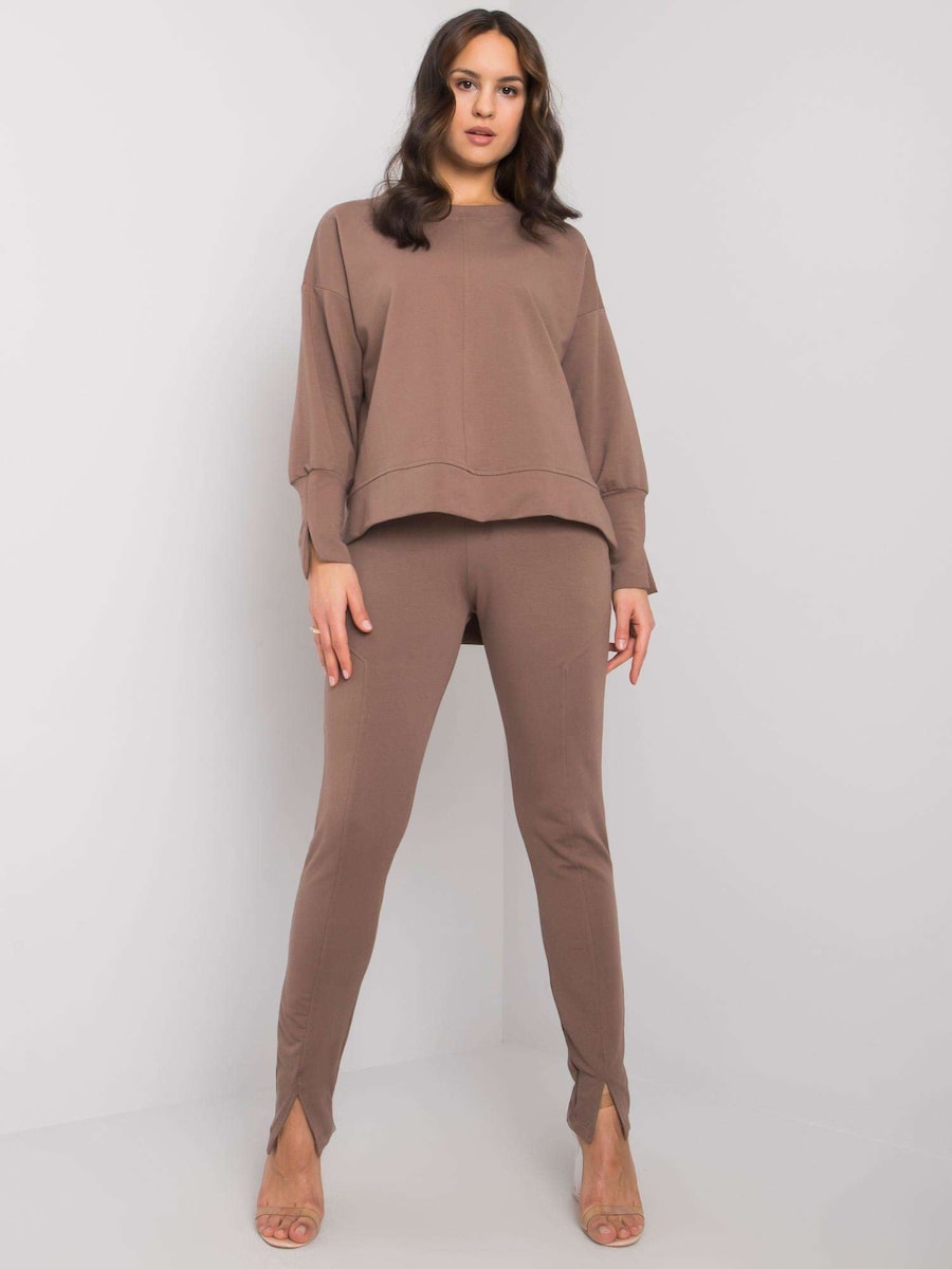 Брючный костюм Madnezz House, коричневый
Брючный костюм Madnezz House, коричневый