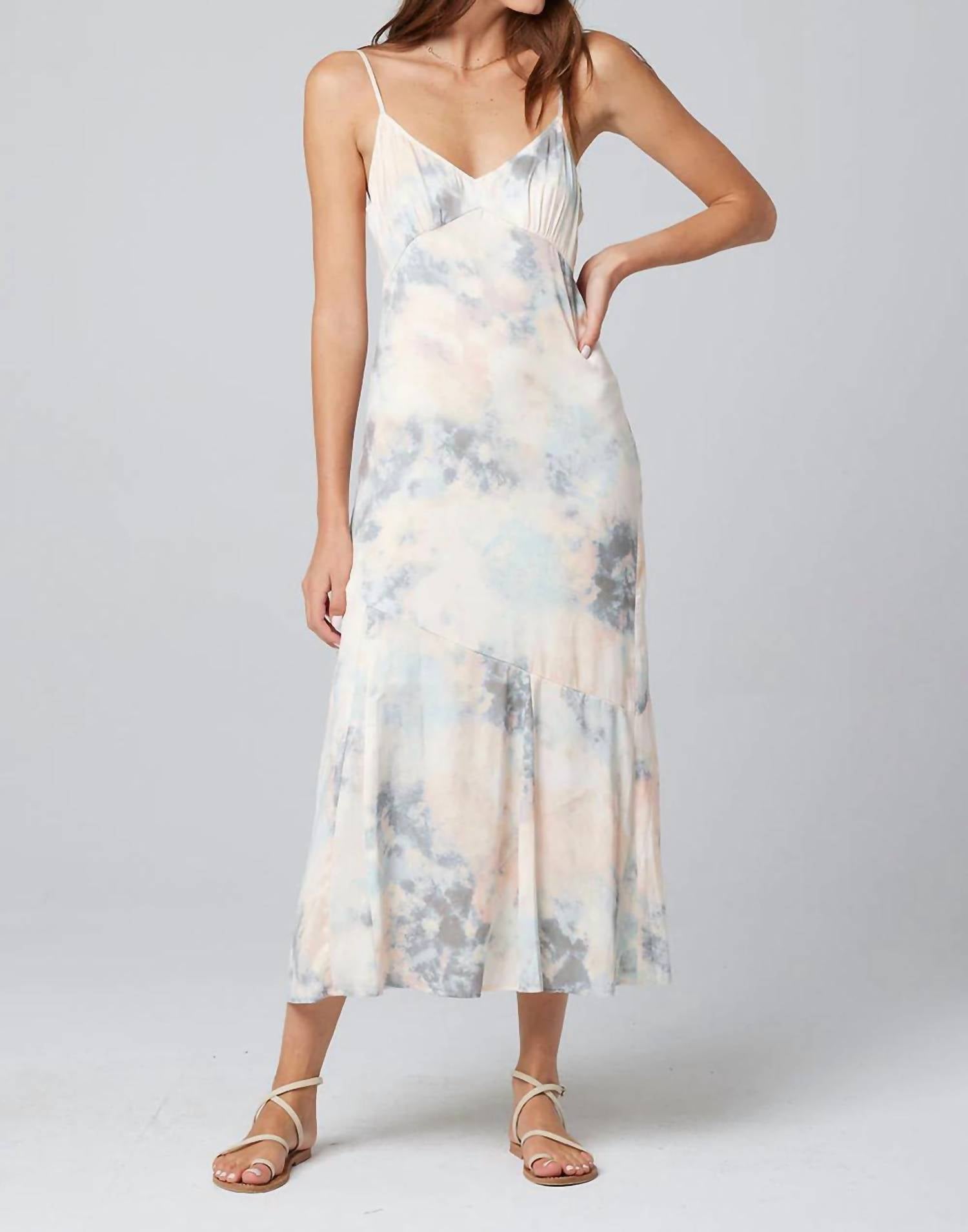 Платье-миди на бретелях в цвете Multi Saltwater Luxe
Платье-миди на бретелях в цвете Multi Saltwater Luxe