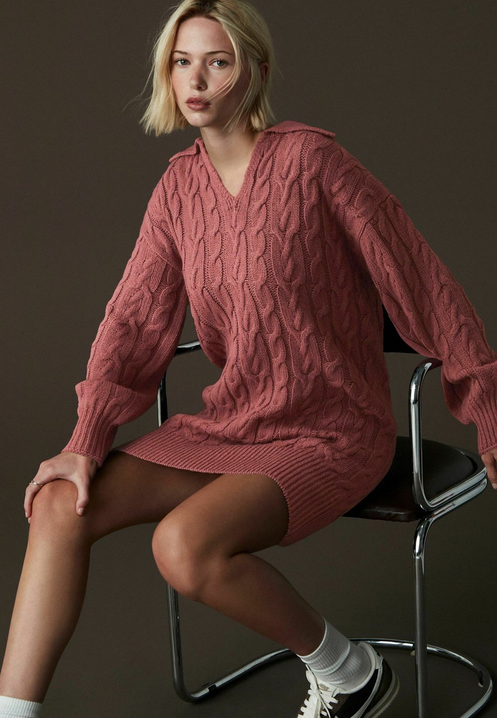 Платье-джемпер COLLAR V-NECK LONG SLEEVE SHORT MINI REGULAR FIT Next, розовый
Платье-джемпер COLLAR V-NECK LONG SLEEVE SHORT MINI REGULAR FIT Next, розовый