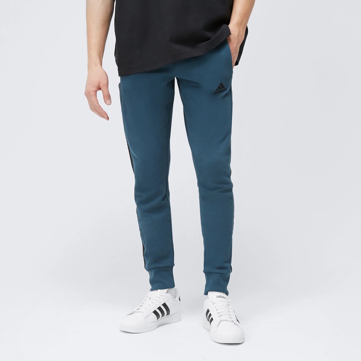 Брюки Adidas M 3S FT TC PT, серо-зеленый
Брюки Adidas M 3S FT TC PT, серо-зеленый