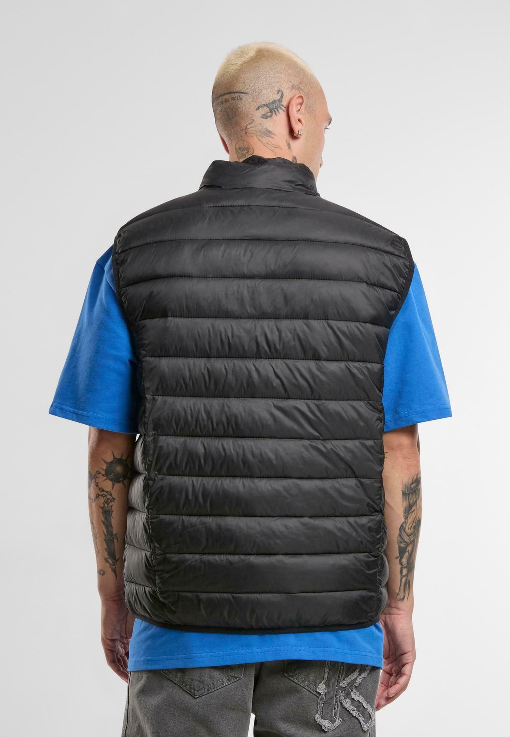 Жилет Karl Kani, черный
Жилет Karl Kani, черный