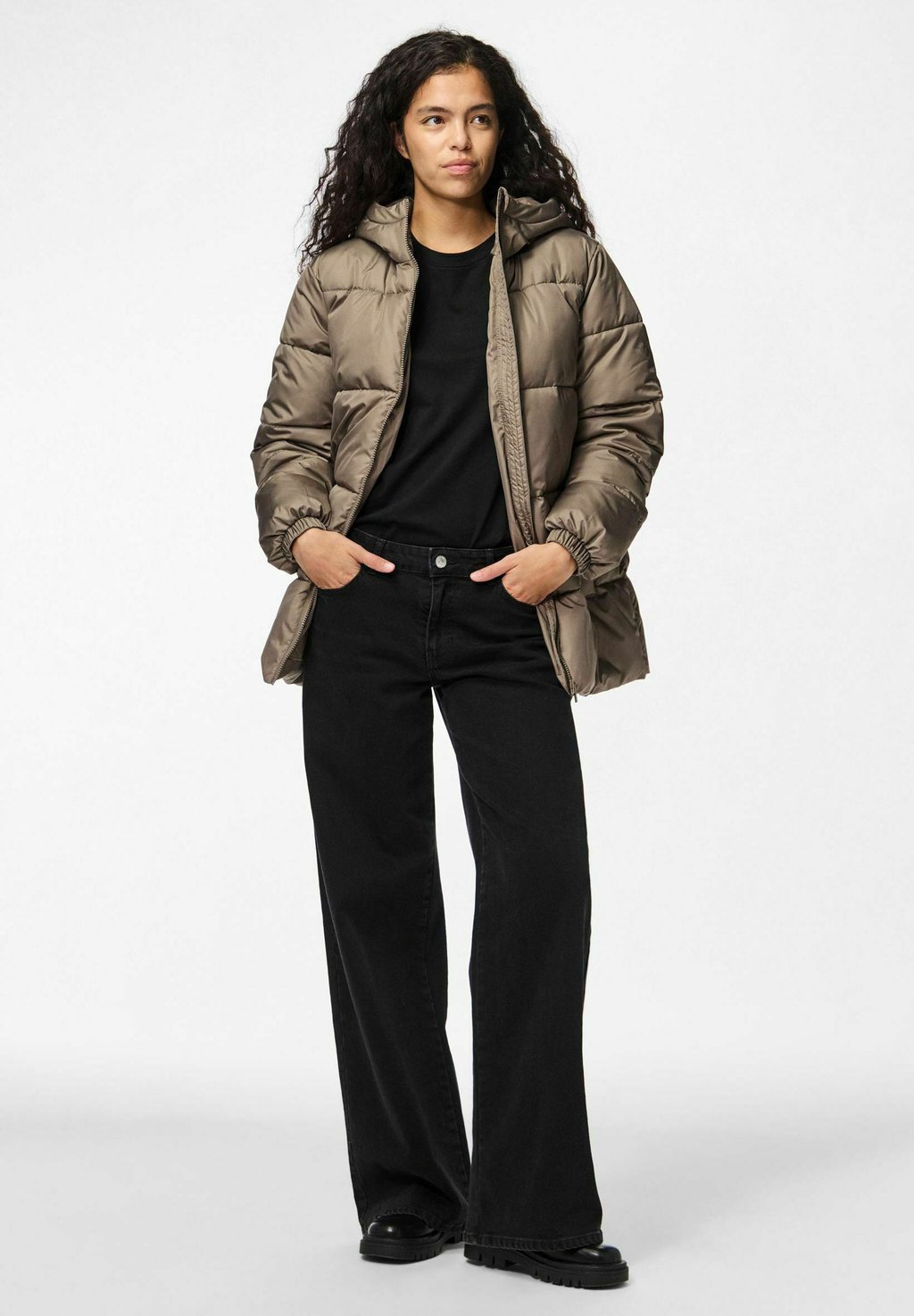 Зимняя куртка WATTIERTE PCMADDIE Pieces, коричневый
Зимняя куртка WATTIERTE PCMADDIE Pieces, коричневый