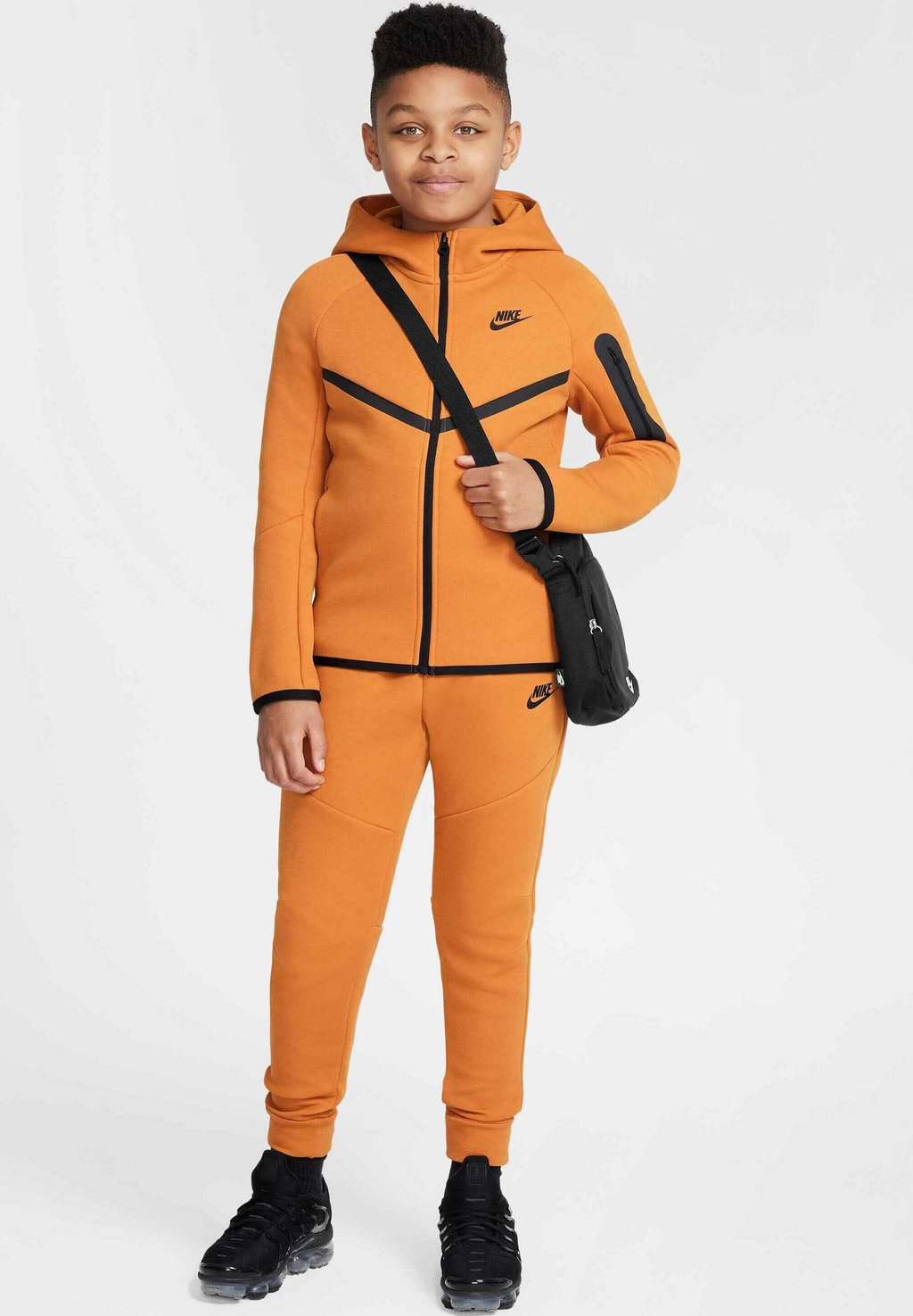 Толстовка на молнии Nike Sportswear, оранжевый
Толстовка на молнии Nike Sportswear, оранжевый