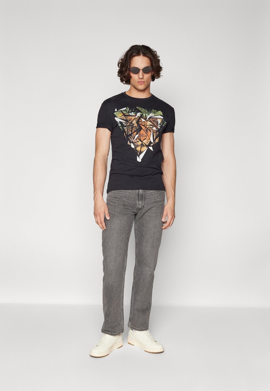 Футболка с принтом Pier One, черная
Футболка с принтом Pier One, черная