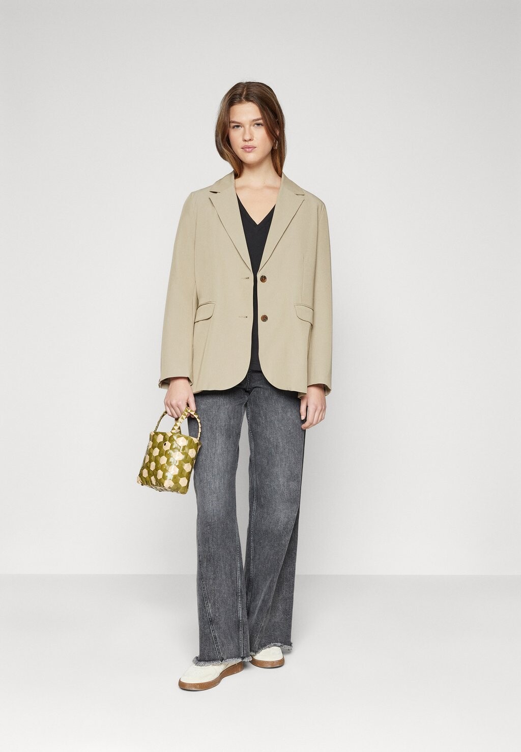 Базовая футболка Lacoste, черная
Базовая футболка Lacoste, черная