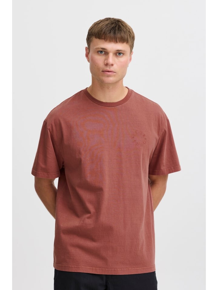 Футболка !SOLID, красный
Футболка !SOLID, красный