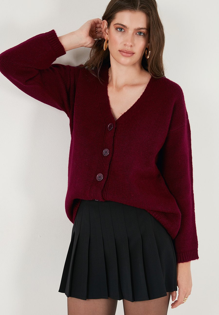 Кардиган LELA REGULAR FIT, Bordeaux
Кардиган LELA REGULAR FIT, Bordeaux