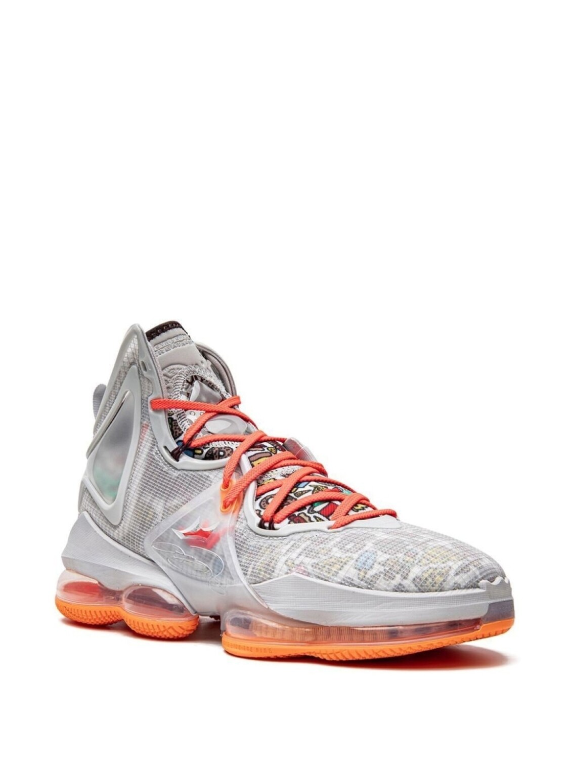 Nike высокие кроссовки Lebron 19, серый
Nike высокие кроссовки Lebron 19, серый