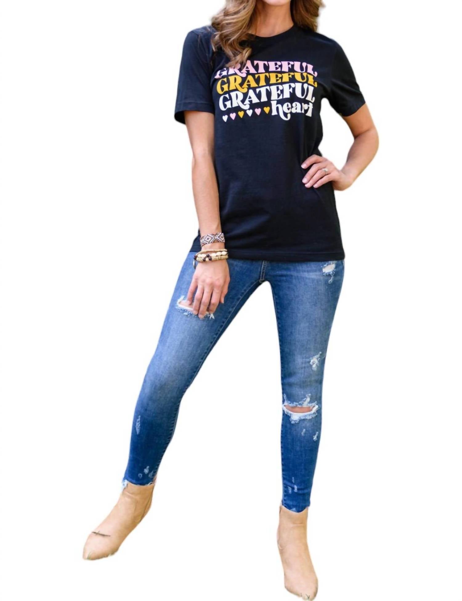 Футболка с графическим принтом Grateful Heart черного цвета 123 Amore
Футболка с графическим принтом Grateful Heart черного цвета 123 Amore