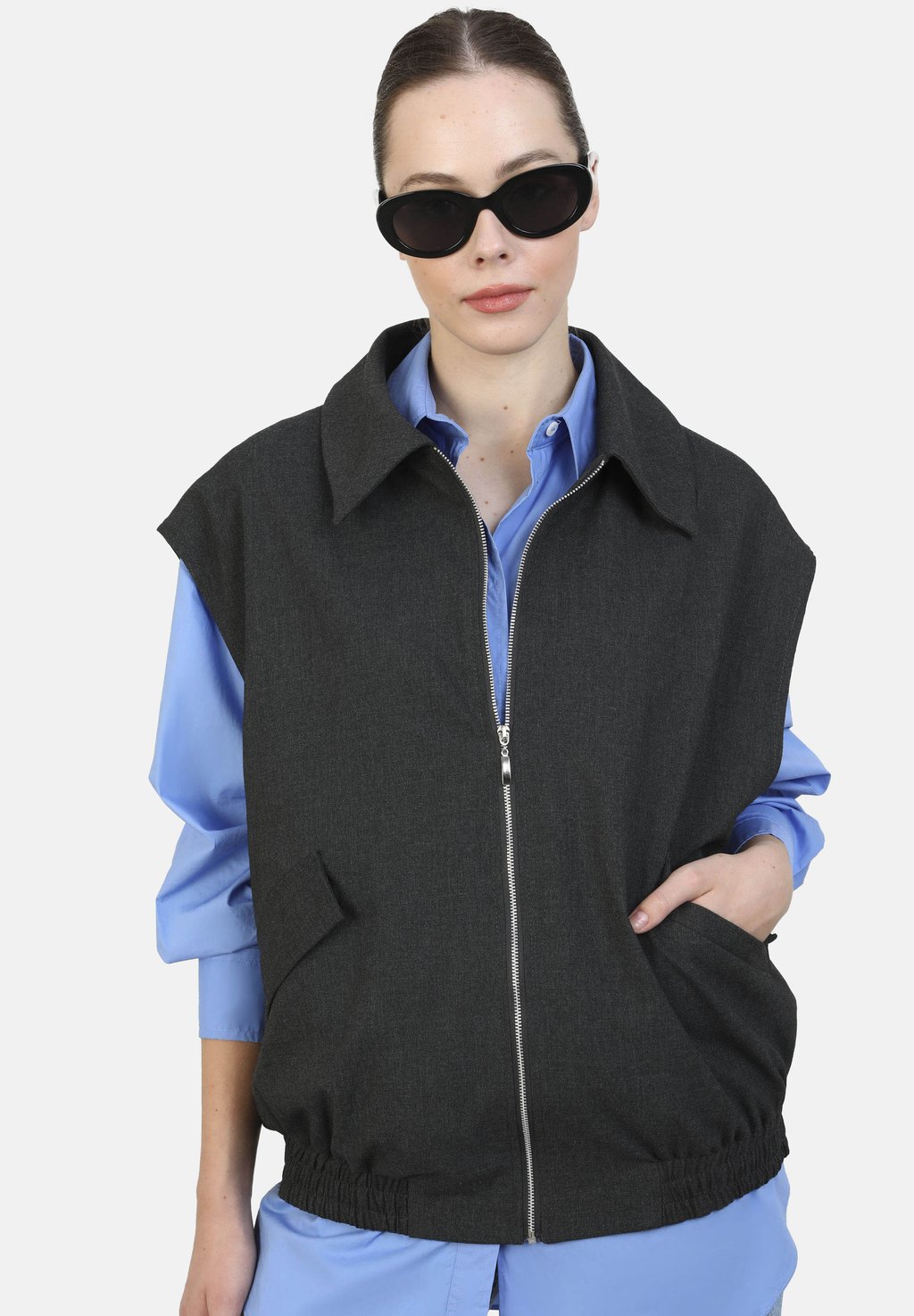 Жилет BENIN Modanisa, антрацит, Черный, Жилет BENIN Modanisa, антрацит
Жилет BENIN Modanisa, антрацит, Черный, Жилет BENIN Modanisa, антрацит