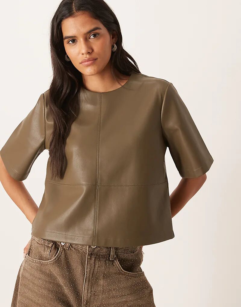 Топ свободного кроя с короткими рукавами Gina Tricot PU цвета темно-зеленого хаки
Топ свободного кроя с короткими рукавами Gina Tricot PU цвета темно-зеленого хаки