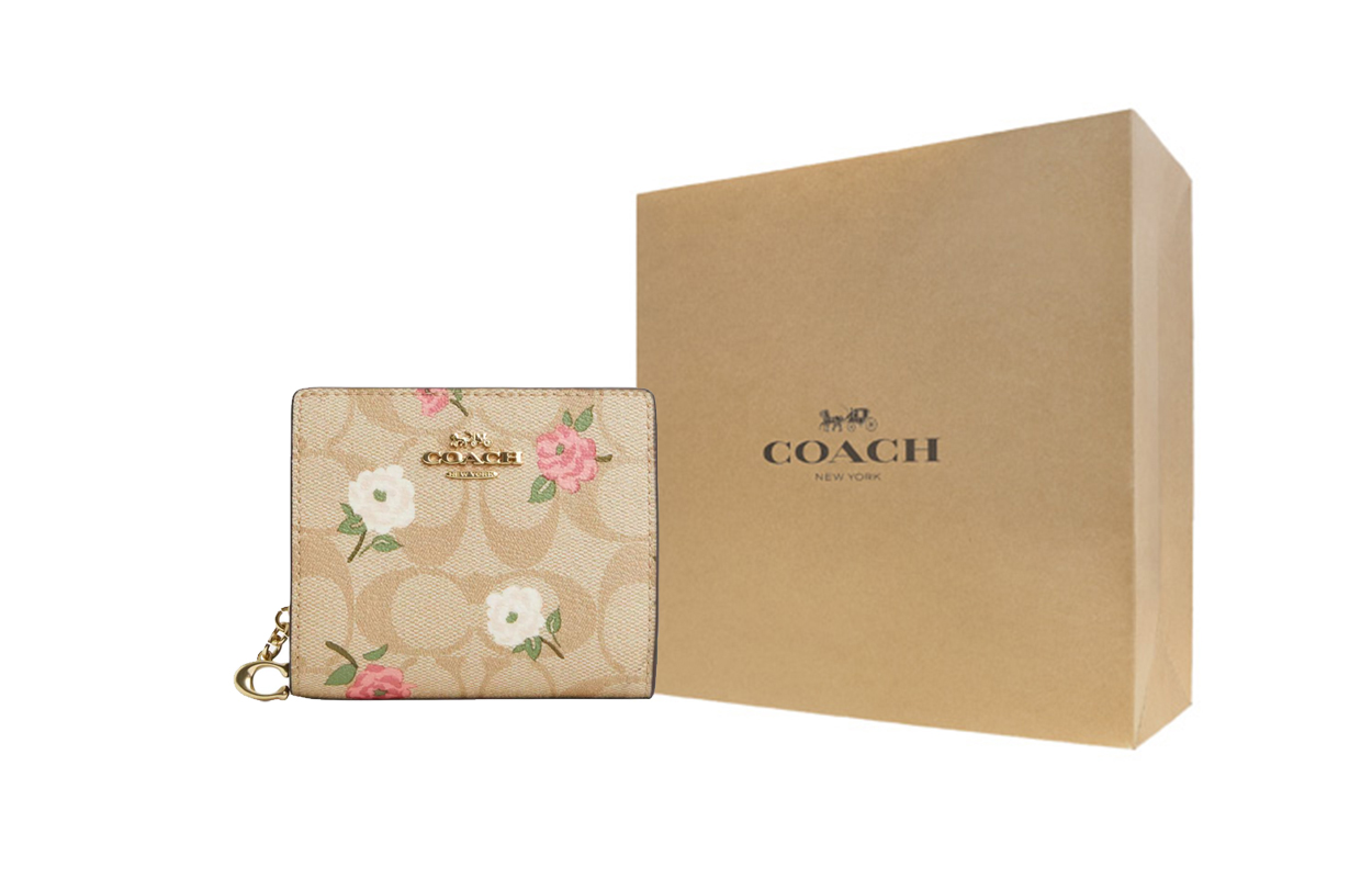 COACH Миниатюрный бумажник из лакированного полотна с гладкой кожей
COACH Миниатюрный бумажник из лакированного полотна с гладкой кожей