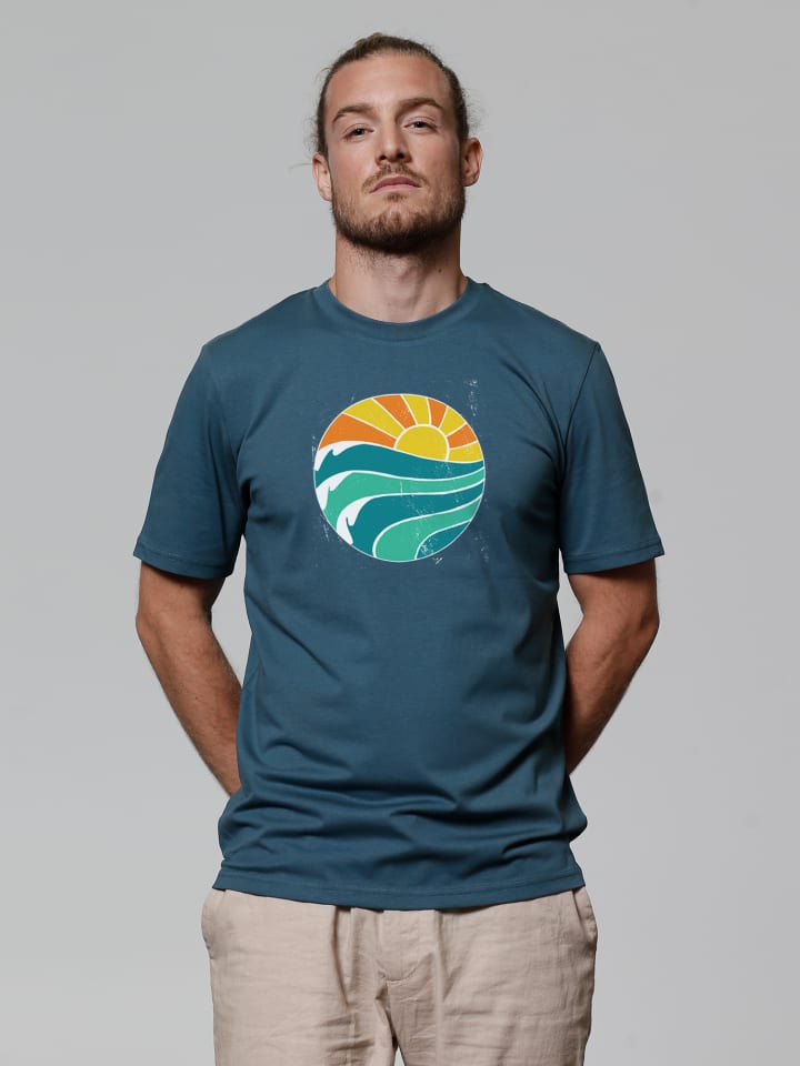 Футболка Summer Sun в цвете Petrol wat Apparel
Футболка Summer Sun в цвете Petrol wat Apparel