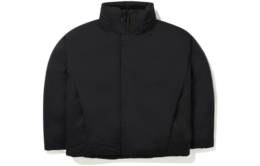 Пуховик женский черный Fila
Пуховик женский черный Fila