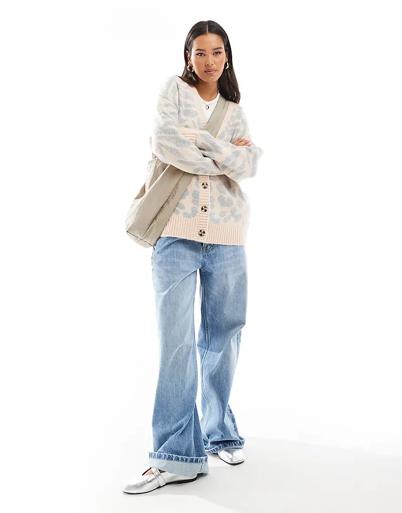 Удлиненный кардиган с анималистичным узором нежно-розового цвета Miss Selfridge
Удлиненный кардиган с анималистичным узором нежно-розового цвета Miss Selfridge