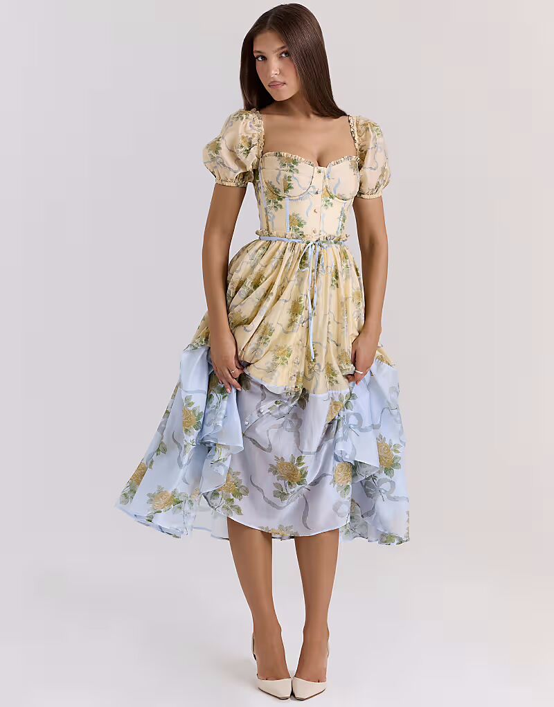 Платье-миди Penelope из шифона House of CB цвета лимонной розы в винтажном стиле
Платье-миди Penelope из шифона House of CB цвета лимонной розы в винтажном стиле