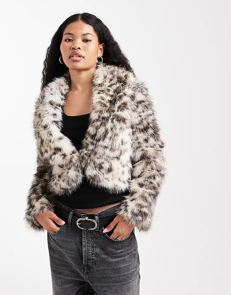 Искусственная меховая шуба New Look Petite с леопардовым принтом
Искусственная меховая шуба New Look Petite с леопардовым принтом