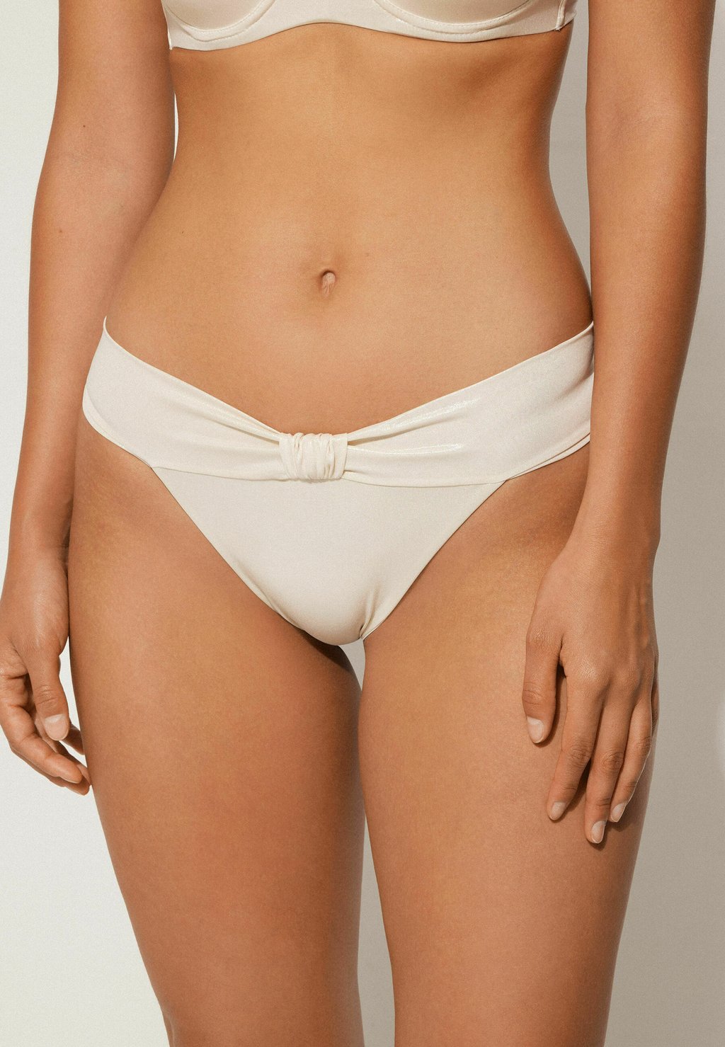 Плавки бикини BRASILIAN MERMAID GLOW Tezenis, кремовый 
Плавки бикини BRASILIAN MERMAID GLOW Tezenis, кремовый