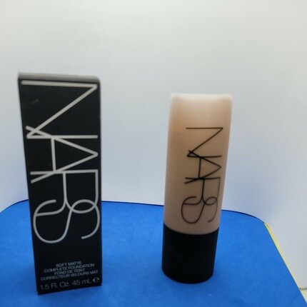 Nars Soft Matte Complete Foundation MED 6 ARUBA 1,5 жидких унции подлинный
Nars Soft Matte Complete Foundation MED 6 ARUBA 1,5 жидких унции подлинный